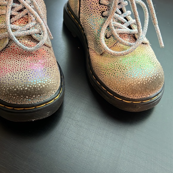 Kids Dr. Marten’s boots - Picture 2 of 4